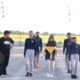 Latihan intensif selama delapan hari menjadi persiapan matang bagi 16 peserta Pengibar Bendera Pusaka (Paskibra) Kecamatan Maros Baru menjelang momen puncak pengibaran pada 17 Agustus 2025.